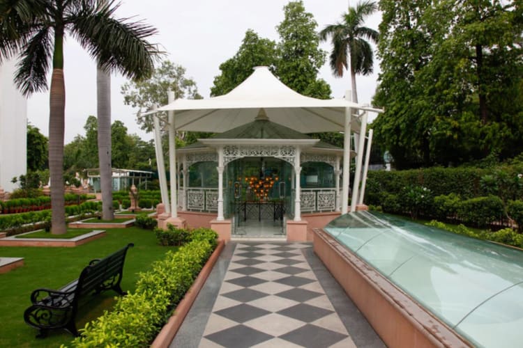 Spa salon entrance